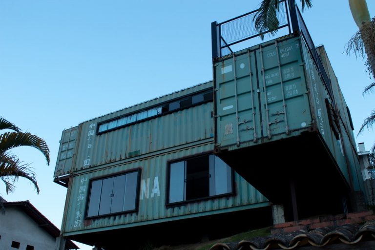 How to Insulate Shipping Containers